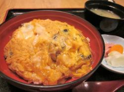 江の島名産　さざえ丼（みそ汁、新香付き）