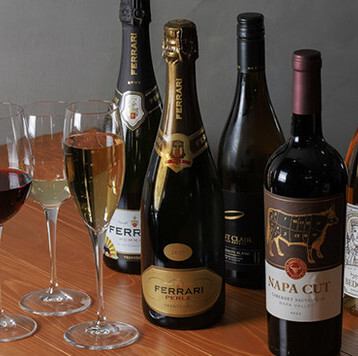 様々な国のワインが勢揃い