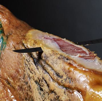 【生ハム原木から切り出し】新鮮生ハム