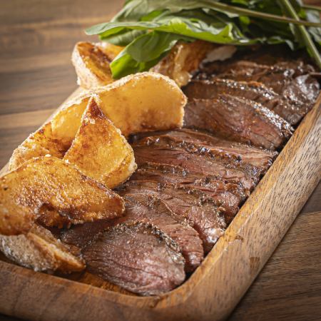 牛ハラミのバーベキューグリル ポテトとルッコラ