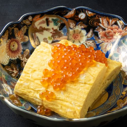 だし巻き玉子のいくらのせ