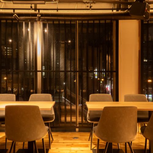 一个被温暖的木质元素包裹的高品质空间。一段幸福而放松的时光☆