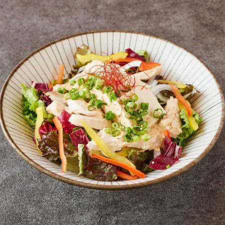 Tofu and steamed chicken salad with sesame dressing