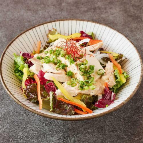 Tofu and steamed chicken salad with sesame dressing