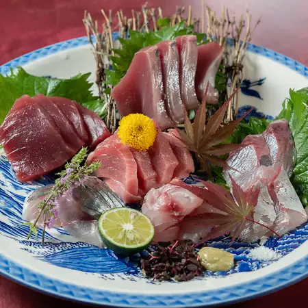 専属の漁師厳選の新鮮海鮮を味わえます◎