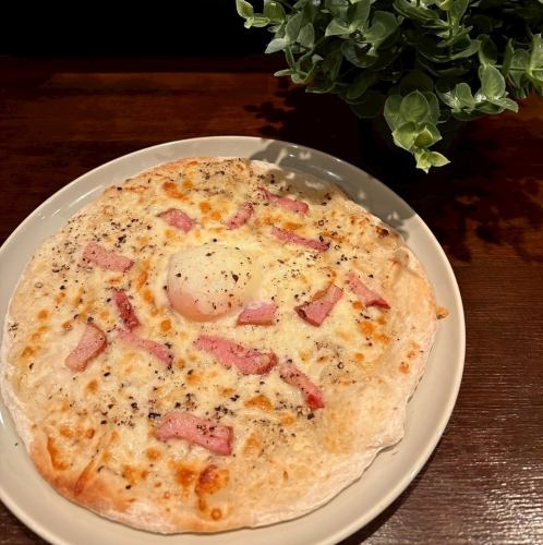 カルボナーラ風ピザ