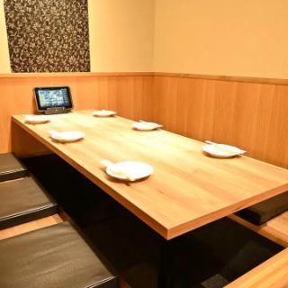 Our highly recommended private room with a sunken kotatsu ★A room where you can bring anything you want, such as a group party, entertainment, meeting, or the whole family! Enjoy drinking delicious sake in our proud private room♪♪