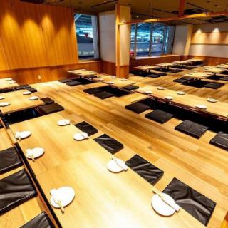 Please contact us for reservations for after-hours parties such as luncheons and late-night parties.The large banquet hall, which can accommodate 30 to 60 people, has a sunken kotatsu table and movable tables, so you can create the best seats possible. Sound, air conditioning, lighting, etc. can also be adjusted!!