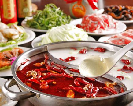 [All-you-can-eat for 120 minutes] Premium authentic Sichuan soup & spicy hot pot with seafood <43 dishes total> 4980 yen