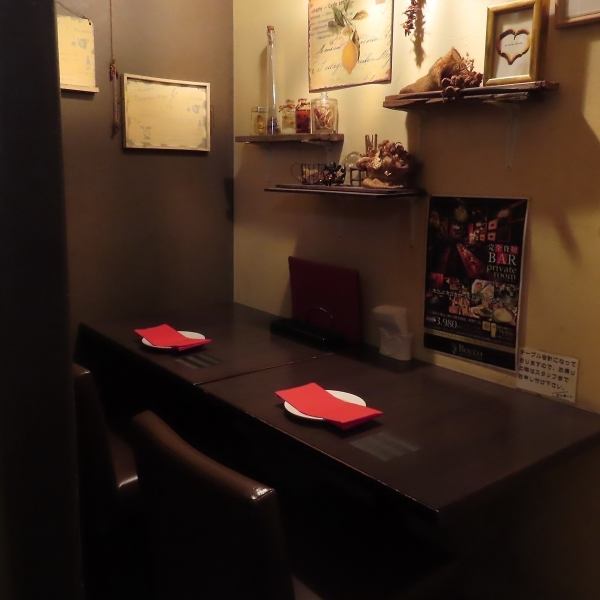 This private couple seat room is always popular, so make your reservation early!