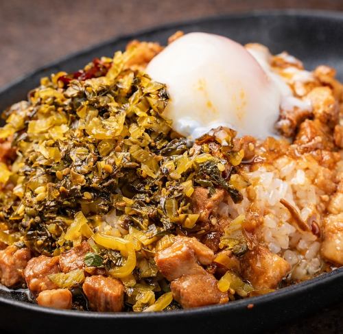 魯肉飯（ルーローハン)