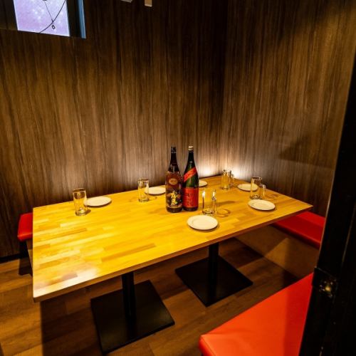 モダンの暖かみある個室です！様々なシーンに♪