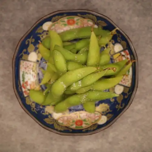 Freshly boiled edamame