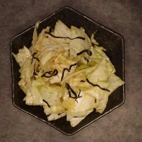 Salted kelp and cabbage
