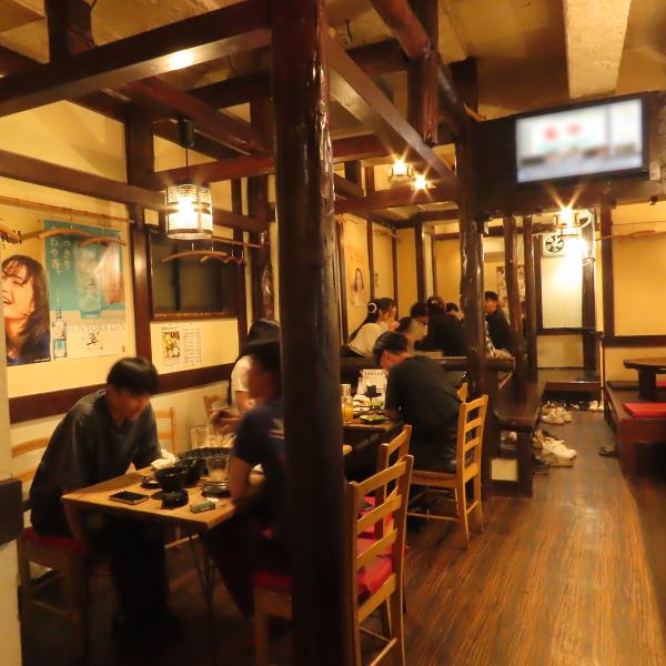 お客様が主役。その言葉を信じ続け、できた「居酒屋５５５」の２号店「居酒屋五五五」でございます。居酒屋はあくまで明日への英気を養う場所。そこには「老若男女、お子さん、おじさん、お母さん、おじいちゃん、おばあちゃん、サラリーマン、主婦、社長等関係なく楽しむ場所である」と店長は言います