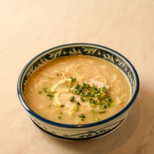 鶏ラーメン (小)