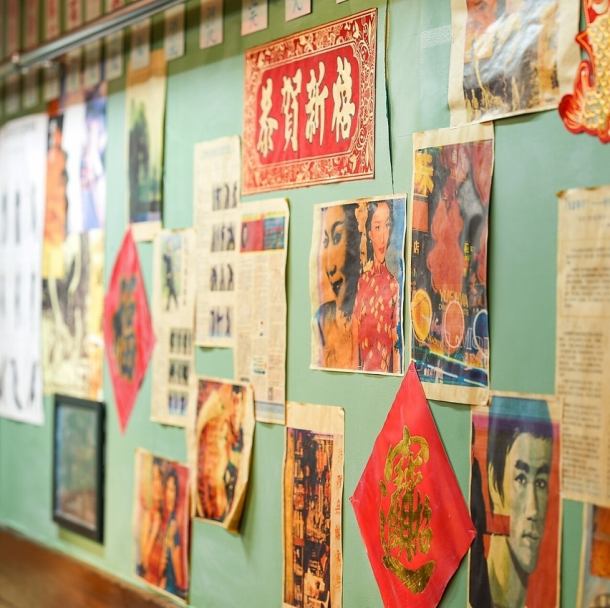 『オシャレ』気取らない店内でお値打ちにビールと餃子を楽しむ！若い人にもご年配にも丁度良い空間で、肩肘はらずお食事いただけます！カウンターでも、テーブルでも、気軽にお食事ください♪