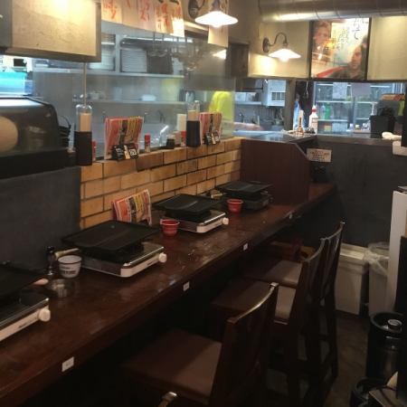 Yakiniku also good, drink well quick return ★ ★ counter seat that can be used casually is also complete ♪