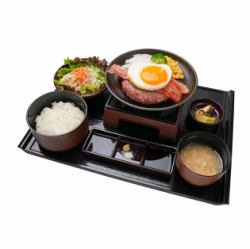 融化培根和雞蛋漢堡牛排（LL尺寸）[300克]套餐