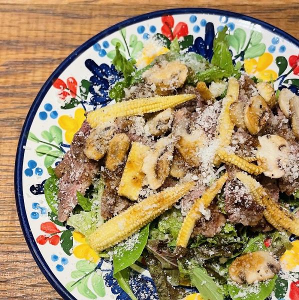 Beef steak salad