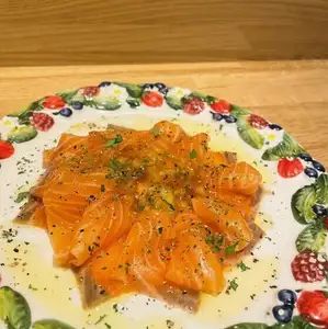 Smoked salmon and avocado carpaccio