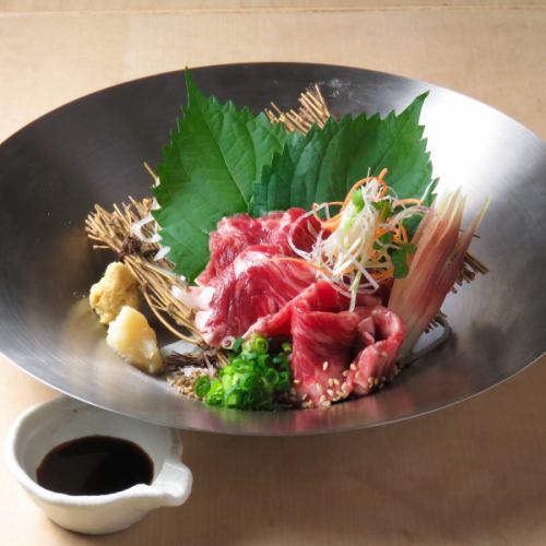 Eat top sashimi with Kumamoto soy sauce