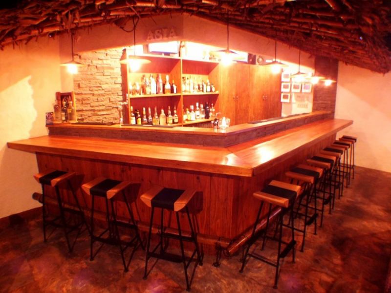 落ち着いた照明が照らす店内は心地よくアットホーム感が漂う♪気心知れた友達とゆっくり飲みたい時にもおススメ！