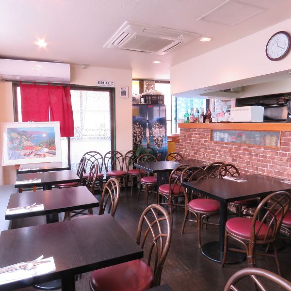 松戸駅から徒歩3分　落ち着いた雰囲気の店内でシェフ自慢の料理が味わえます。アラカルトメニューから飲み放題付のパーティーコースまで種類豊富にご用意しております。団体様も大歓迎！】