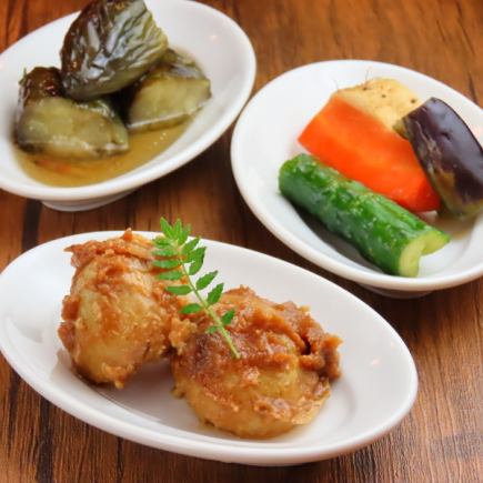 【僅限預約!女生之夜套餐! 】2 杯飲品 + 3 道菜,3,300 日圓(含稅)