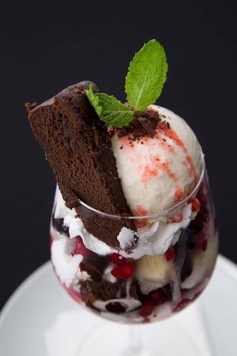 Cherry'sのチョコレートパフェ