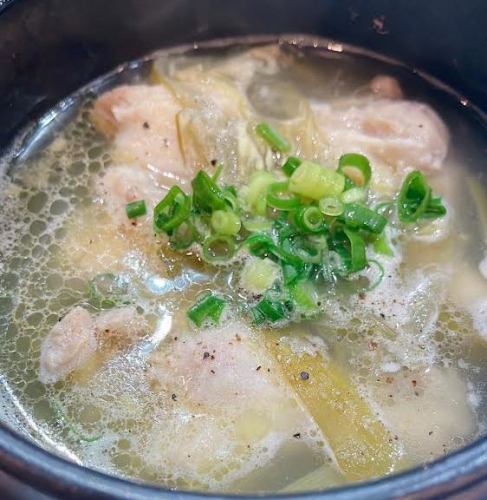 韓国風ホロホロ鶏スープ