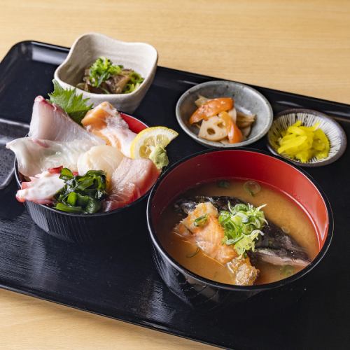 鱼汤海鲜盖饭套餐