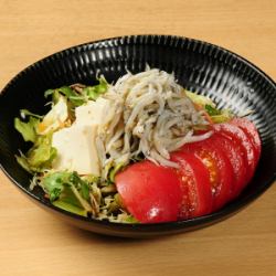 極太しらすと豆腐のサラダ