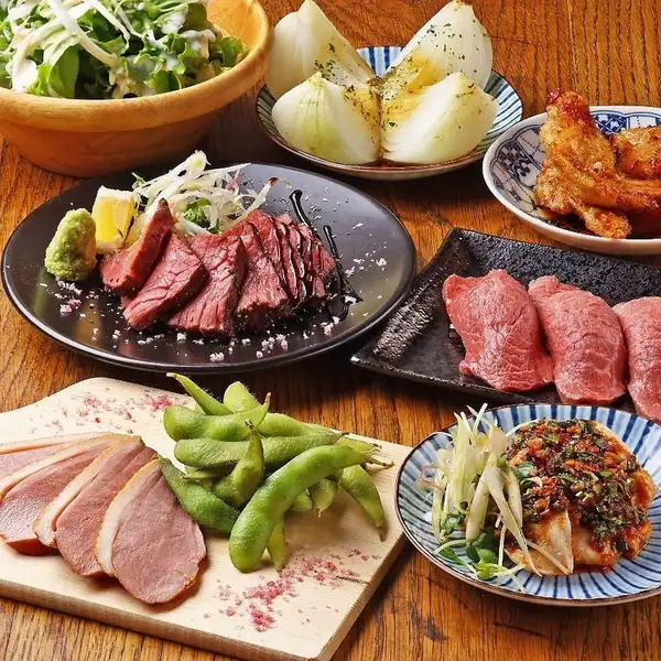 当店自慢の地鶏料理を堪能できる多彩なコース