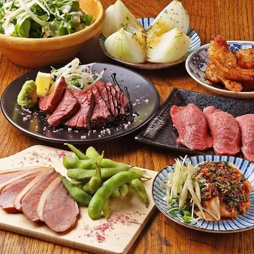 当店自慢の地鶏料理を堪能できる多彩なコース