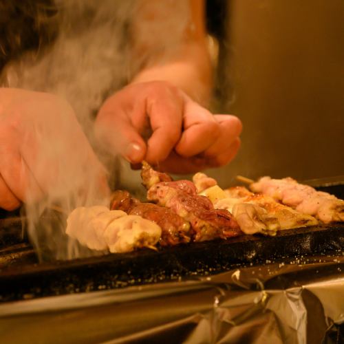目の前で焼き上げる焼鳥◎