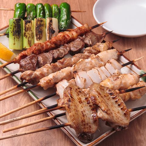 お酒の肴も充実してます。仕事帰りや観光の休憩がてらにでもお気軽にお立ち寄りください。