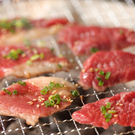 A hideaway in Torimachi! Grilled meat and hormone grilled "charcoal-grilled hormone Fuu"!