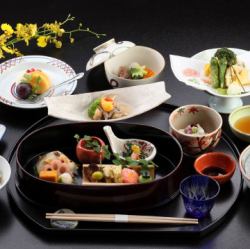 Seasonal Kaiseki (Hana) (Lunch only)