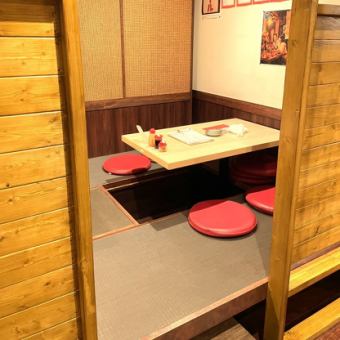 The sunken kotatsu seats can accommodate up to 16 people.Enjoy your meal in a calm atmosphere.It is also popular with children. It is a popular seat, so make your reservation early! [2 minutes from Musashikosugi / For welcome and farewell parties and various banquets]