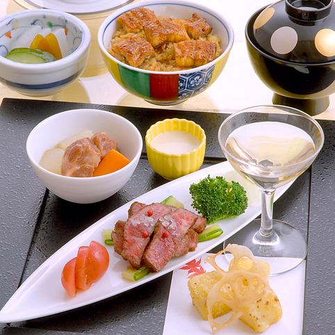 Weekdays only !! Lunch menu is also varied! There are 3 types of kaiseki for lunch!