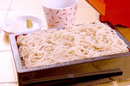 Soba and udon noodles that are proud of their large grains