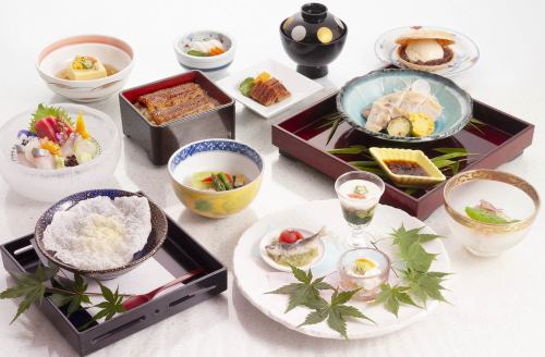 会席コースとうなぎづくしのコース