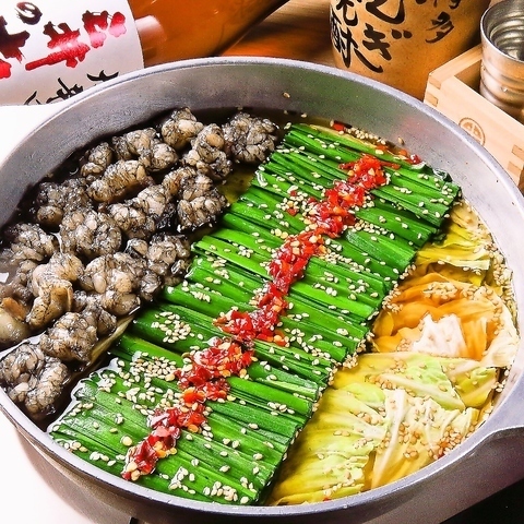 スープは店主が全国を食べ歩き、独自で研究を重ねた秘伝のダシ♪