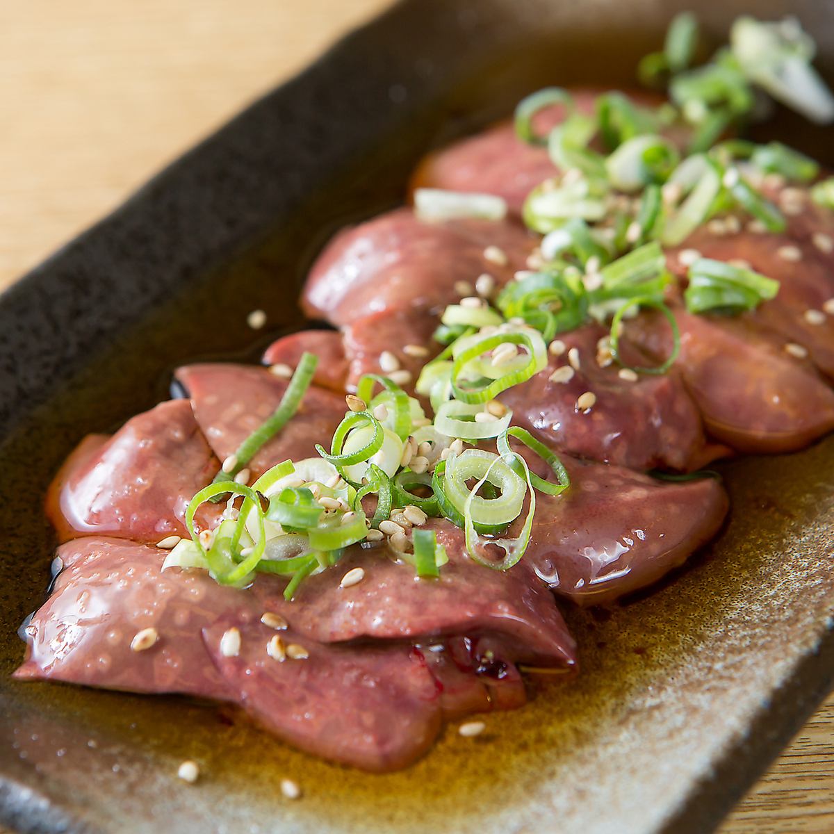 朝引き鳥を使用した絶品焼鳥、鳥刺し料理をご堪能下さい♪