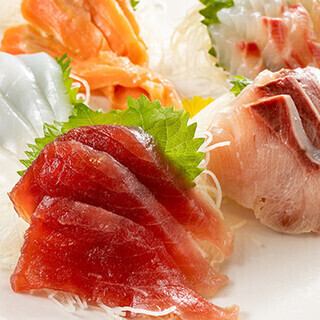 【3H飲み放題付き】4500円コース◆朝〆鮮魚のお造り五種盛りと揚物、本日焼魚などを楽しむ