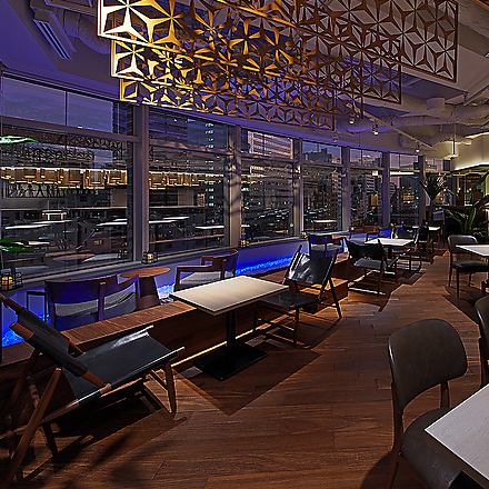 ☆デートや記念日にも☆夜景の見える窓側にはカップルにもおすすめのお席♪落ち着いた空間でゆったりく寛げるお席となっております♪大切な方との記念日や女子会するなら『CUIMOTTE NAKANOSHIMA』へ☆北新地/中之島/貸切/ビュッフェ/肉/記念日