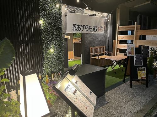 錦小路堀川から西に・・ぽつんと一件バル