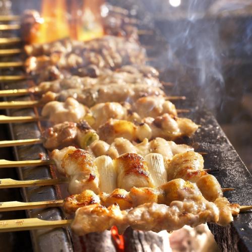 備長炭で焼き上げる香ばしい焼き鳥のランチメニュー