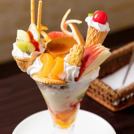 Pudding and fruit parfait